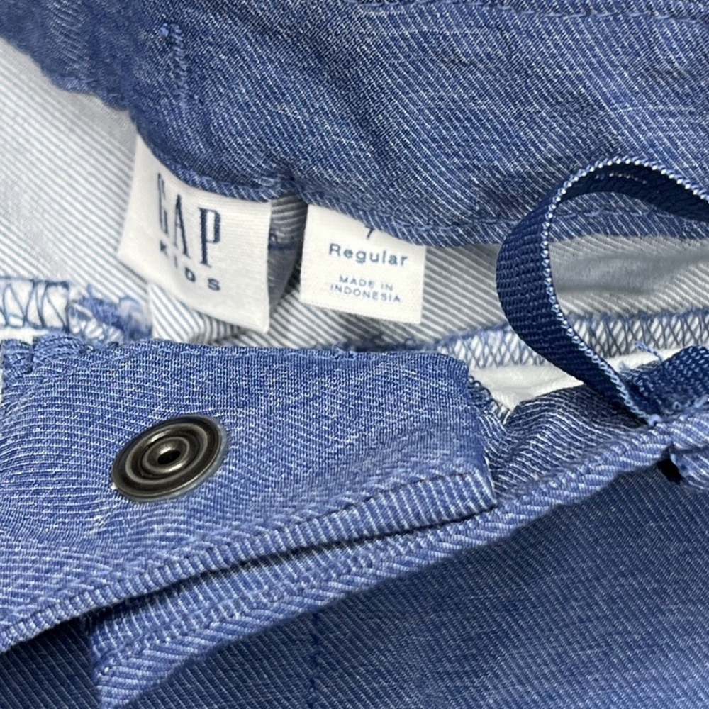 Gap Shorts - Picture 4 of 4